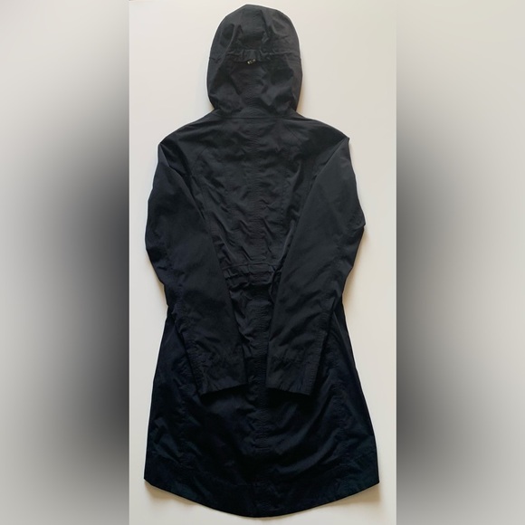 Lululemon Right As Rain Jacket - Picture 3 of 8